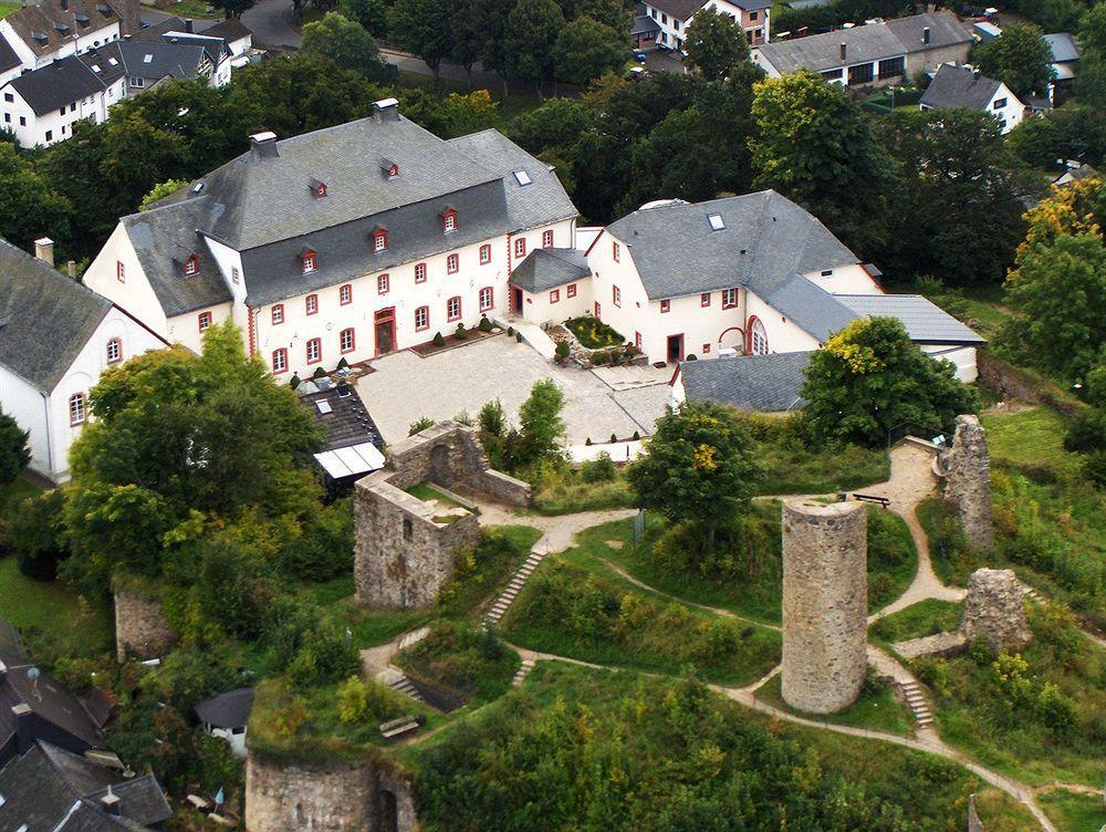Schlosshotel Burghaus Kronenburg Dahlem  Exteriér fotografie