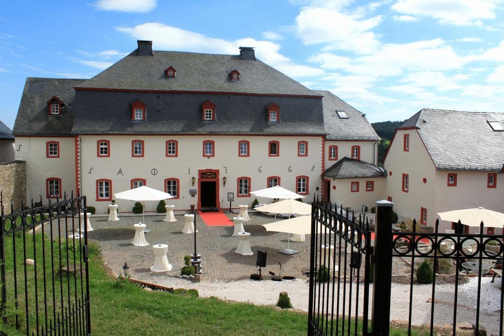 Schlosshotel Burghaus Kronenburg Dahlem  Exteriér fotografie